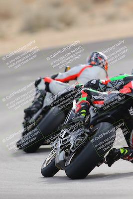 media/Dec-17-2022-SoCal Trackdays (Sat) [[224abd9271]]/Turn 10 Backside (120pm)/